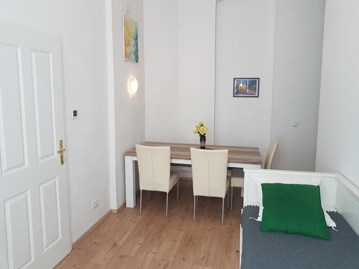Sobieski Town Apartments Вена Экстерьер фото